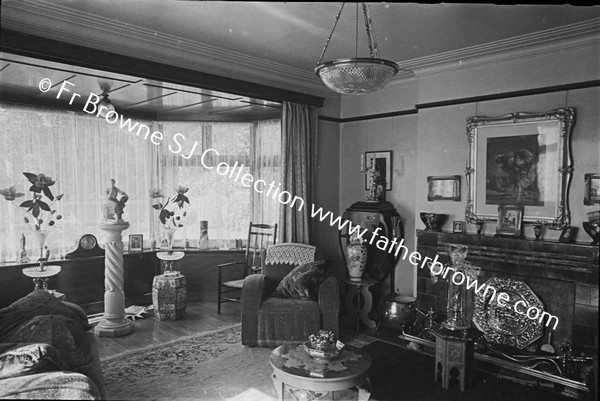 MRS KENNEDYS HOUSE 42 DERRYVOLGIE AVENUE SITTING ROOM